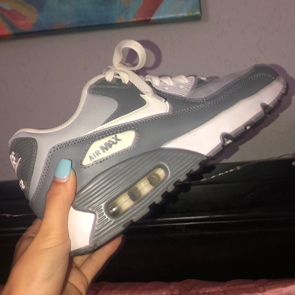 Nike Air Max - Picture 2 of 3